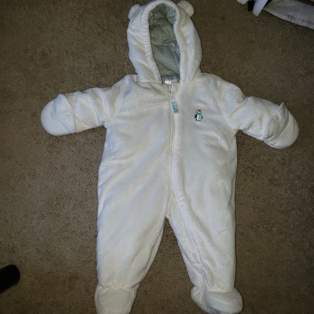 🛍NWOT/Carter's Snowsuit